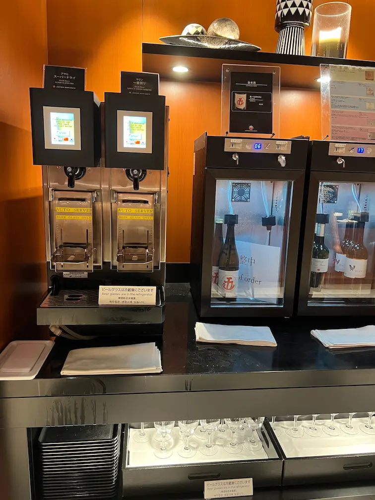 Liquor serving machines