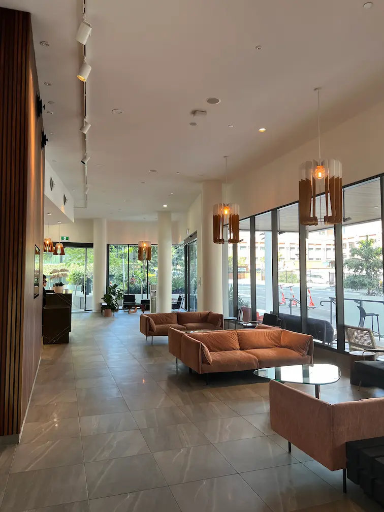 Courtyard Southbank hotel lobby