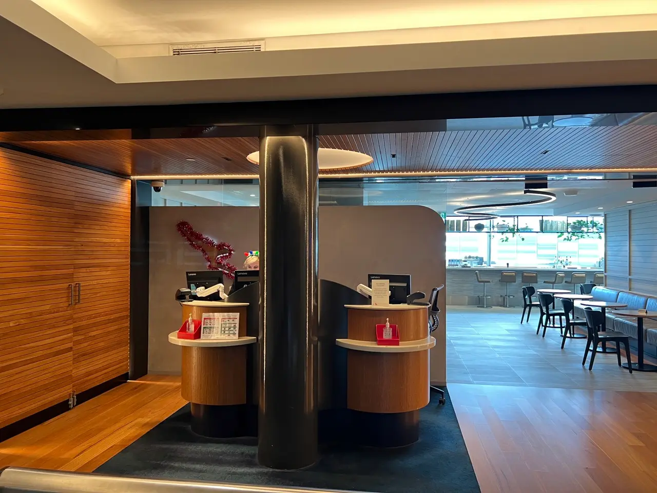 Qantas lounge entrance